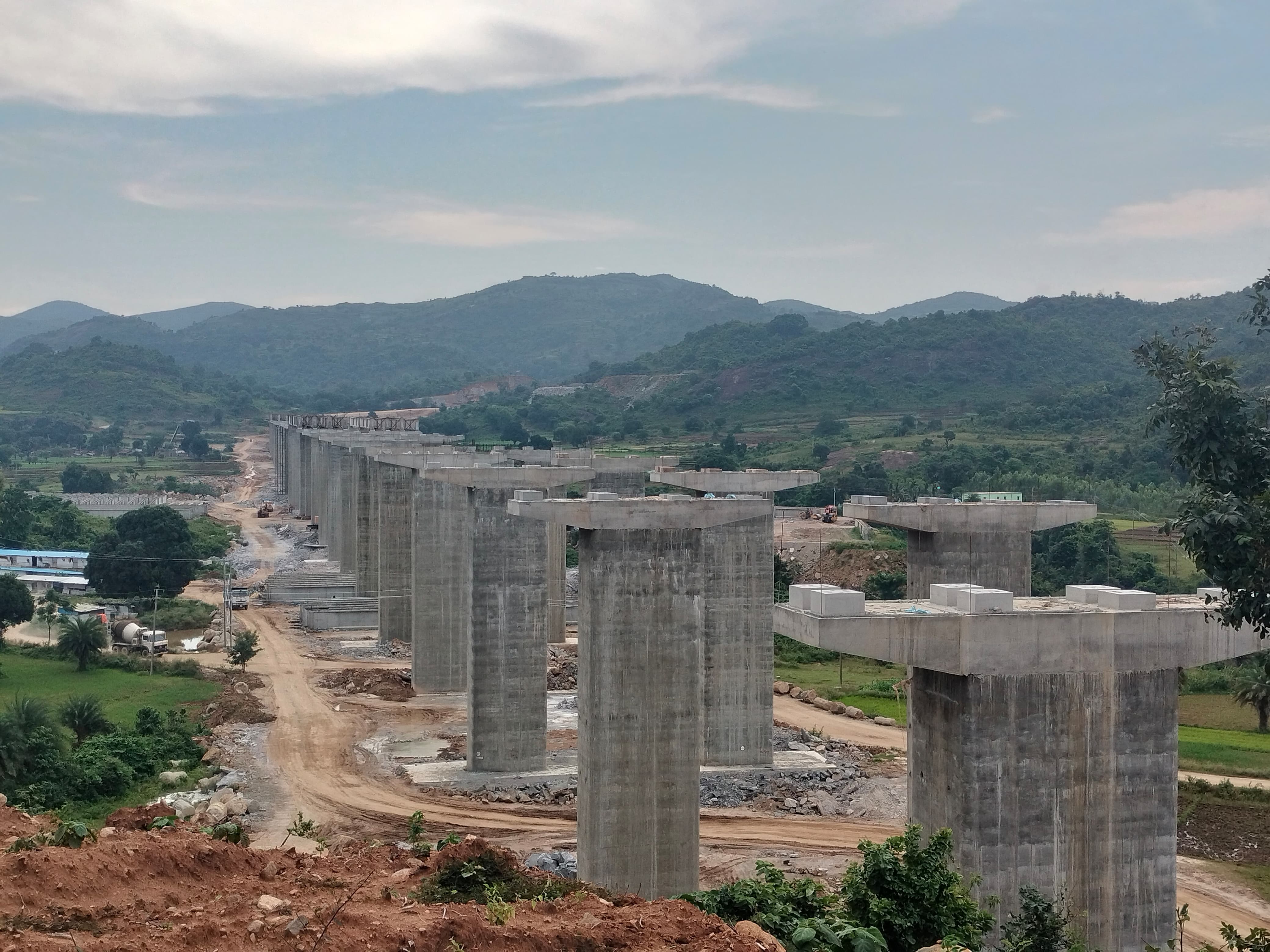 Bridges & Viaducts — major bridges and elevated viaducts