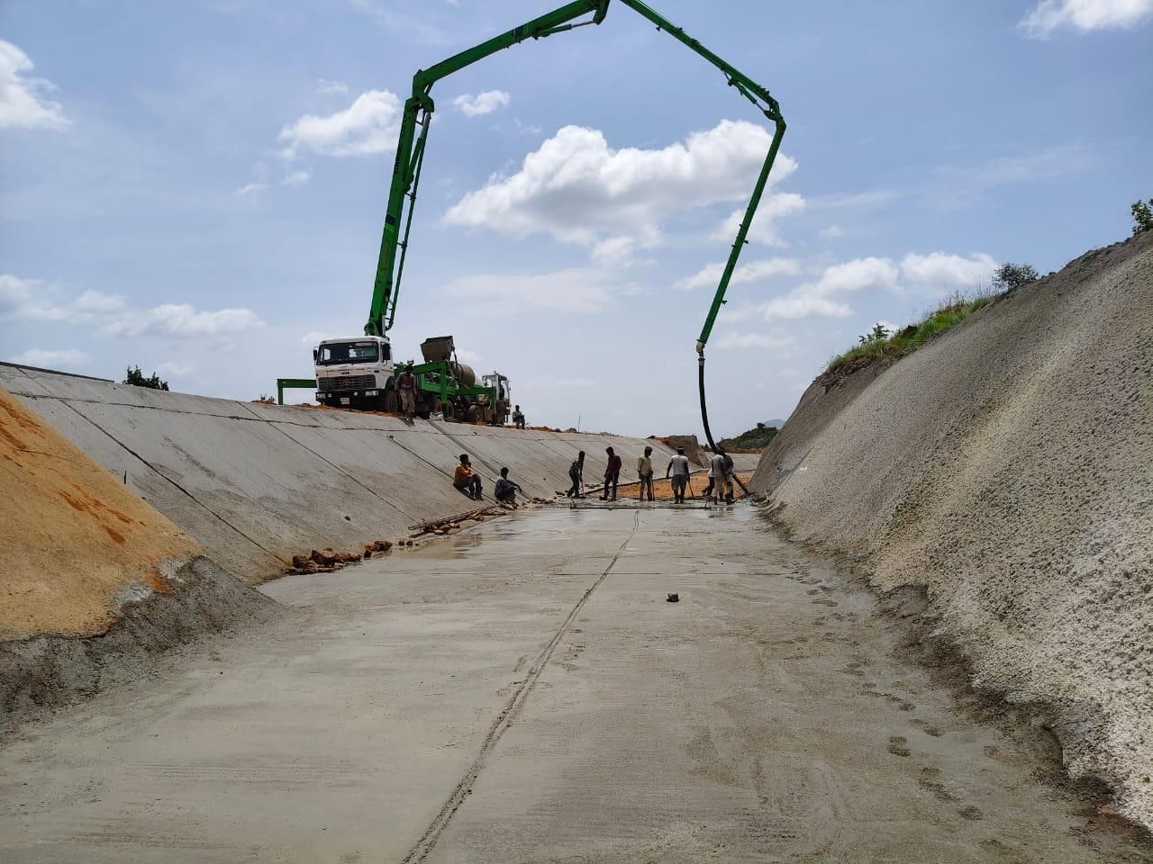 Irrigation canal construction