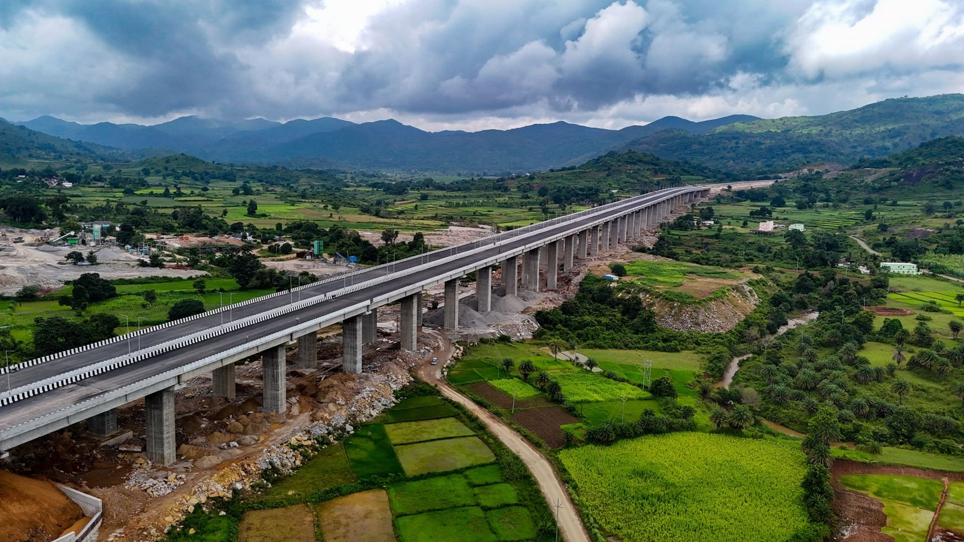Elevated viaduct through mountains, NH-130-CD